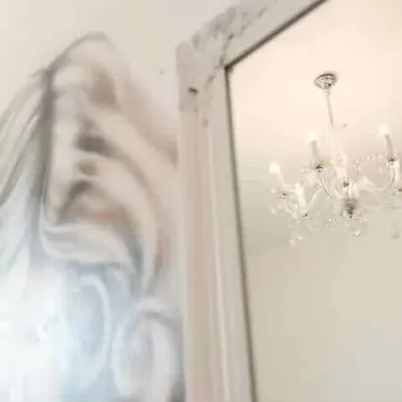 Apartment Angel